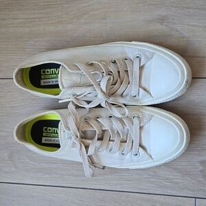 CONVERSE CHUCK TAYLOR II LOW TOP SNEAKERS WOMEN'S 6.5 MEN'S 4.5
